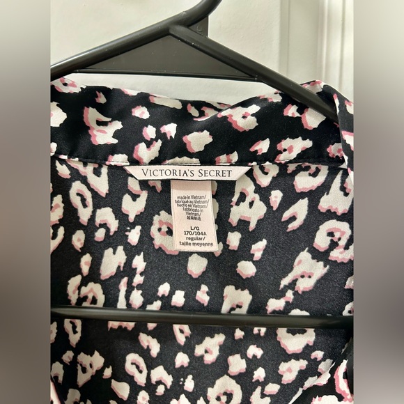 Victoria’s Secret Silky Button Down Pajama Top - Picture 6 of 6